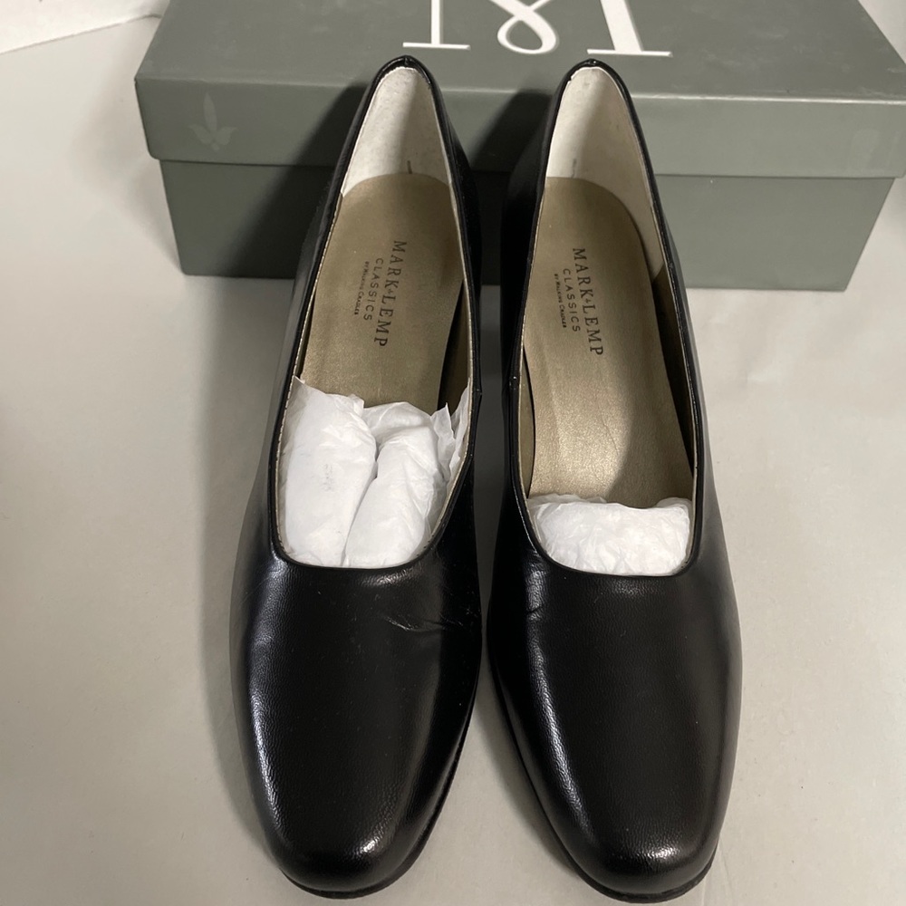 Womens size 7N black pumps Mark Lemp by Walking Cradles
